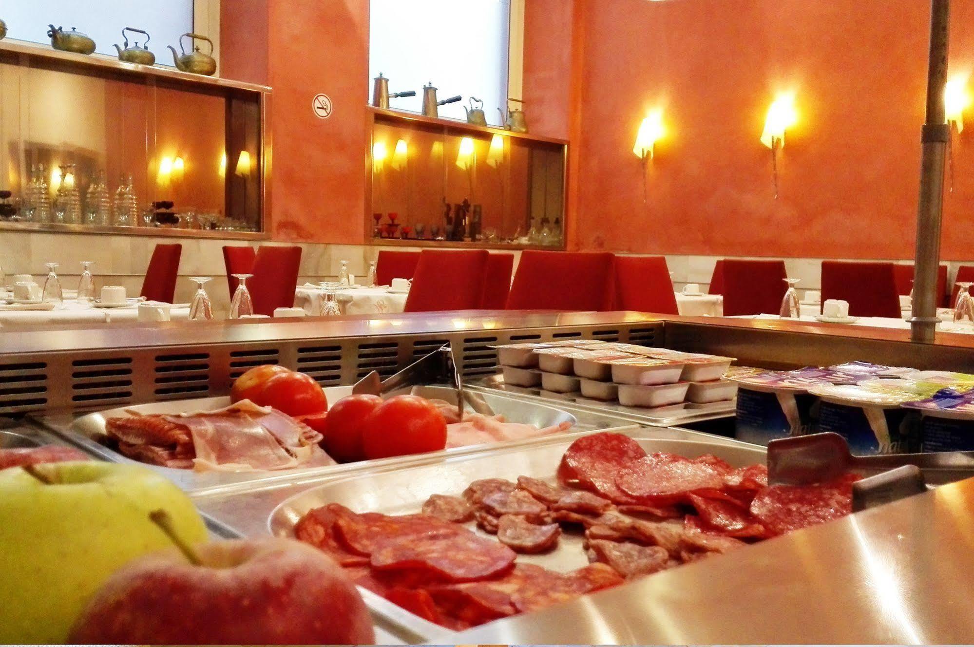 Hotel Rambla Figueres 외부 사진