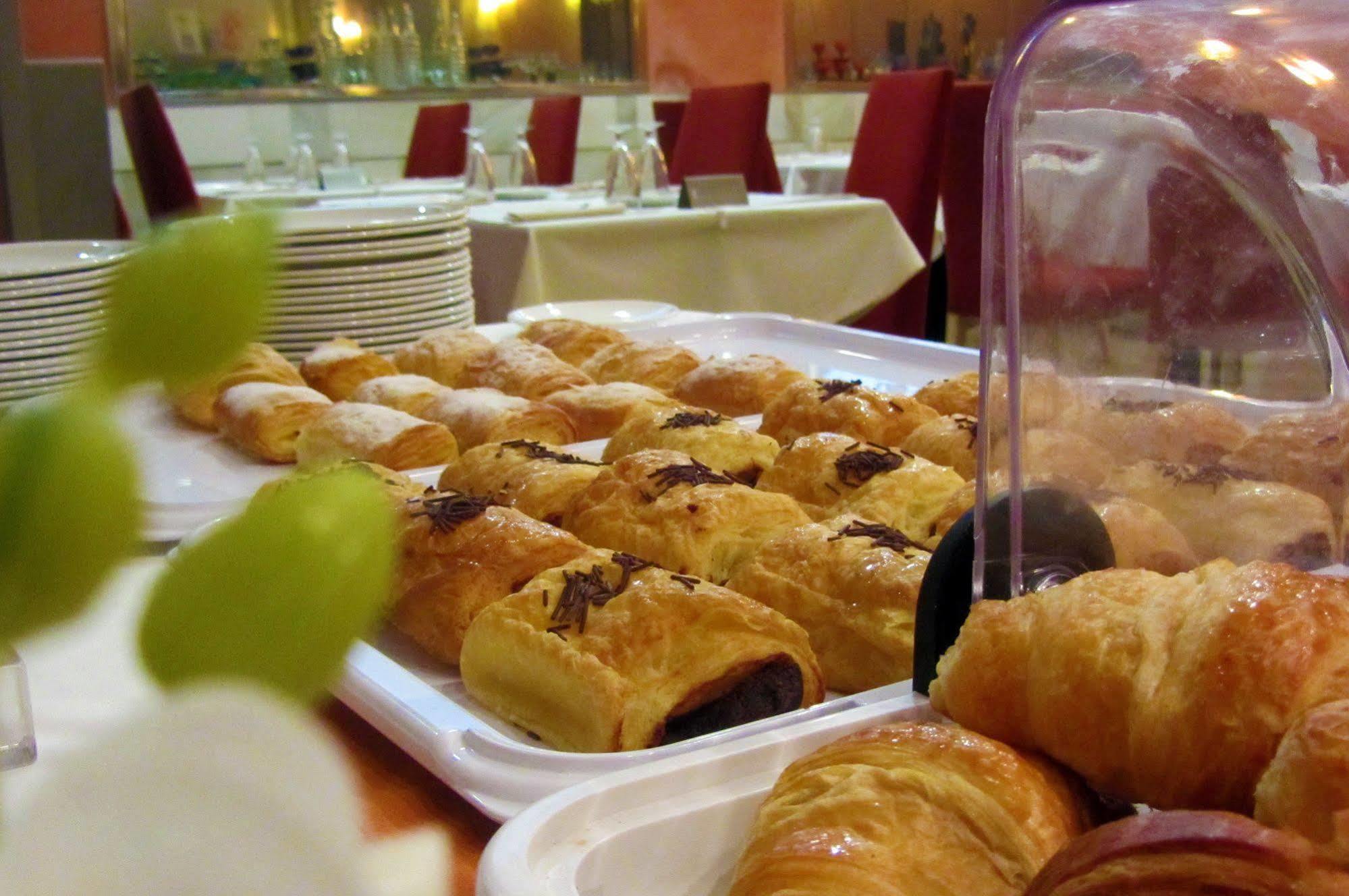 Hotel Rambla Figueres 외부 사진